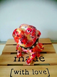 Statuette figurine chien Bulldog tirelire fleurs Pomme Pidou - Picture 1 of 4