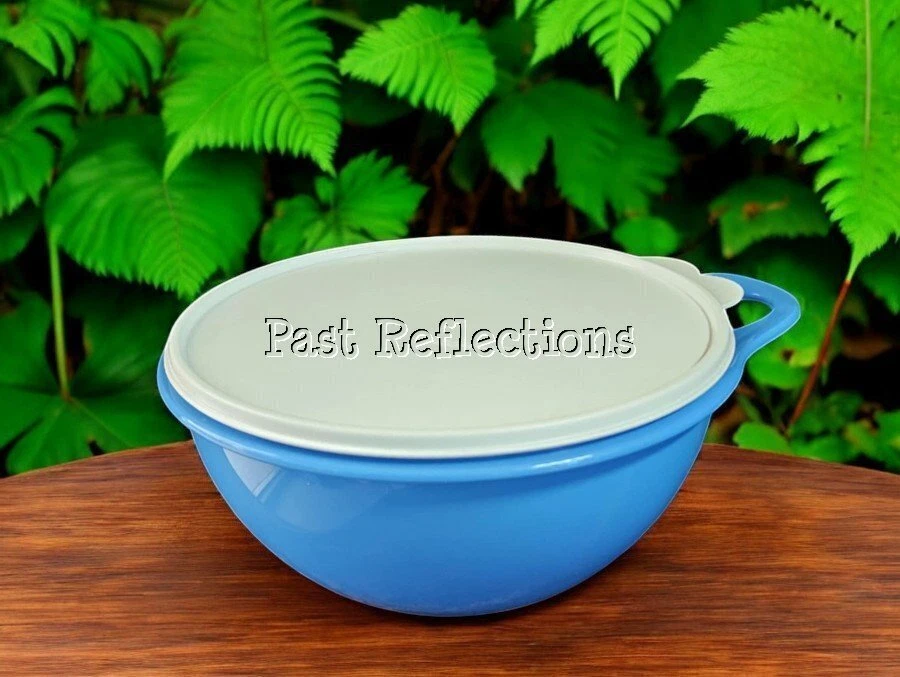 TUPPERWARE JUNIOR THATS A BOWL AQUA BLUE 3L - Image 1 of 1