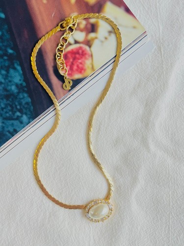 Collana con ciondolo Christian Dior vintage anni 80 grandi cristalli di perle ovali bianche
