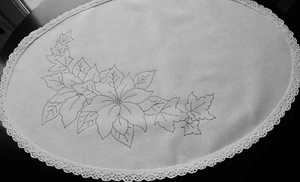 Freestyle Tisch Mitte zum Besticken Blumen Weihnachtsstern Weihnachten oval CSO111 - Bild 1 von 1