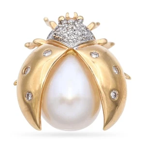 Broche Ladybug de diamantes y perlas de oro amarillo de 14k - Imagen 1 de 6