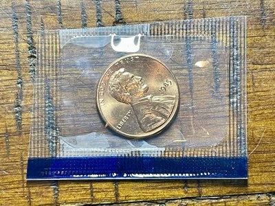 🇺🇸 BU Mint Sealed 1985 P Lincoln Cent Penny NEVER TOUCHED! Combined Shipping! - Image 1 of 4