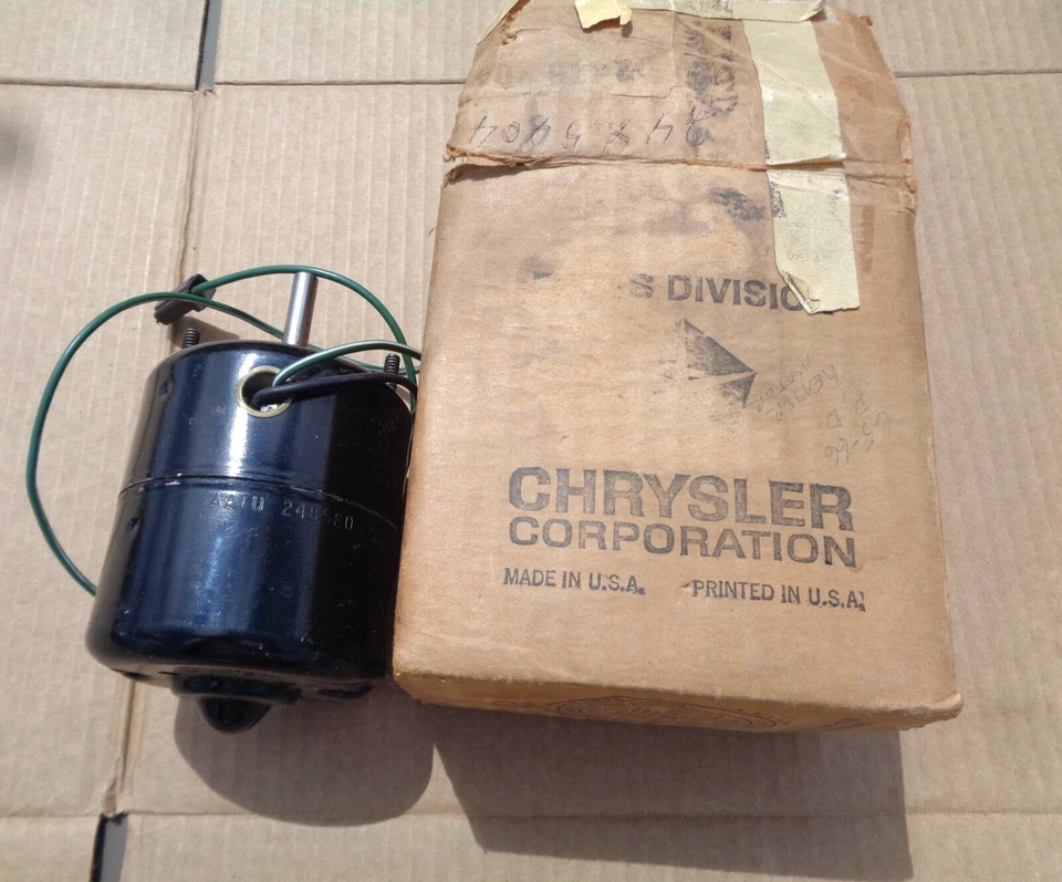 Nuevo de Lote Antiguo Chrysler C Cuerpo Calentador Soplador Motor 2485804 New Yorker 300 Newport Foto 1 de 3