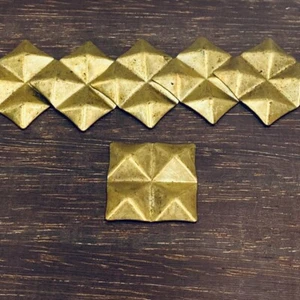Vintage Beveled Brass Squares 30 mm Stampings - Picture 1 of 5