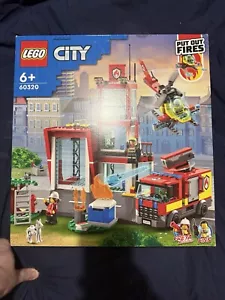 LEGO CITY: Fire Station (60320) - Picture 1 of 2