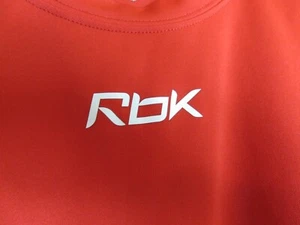Reebok Serie gráfica para hombre Red Stacked Tee Hombre Grande - Imagen 1 de 3