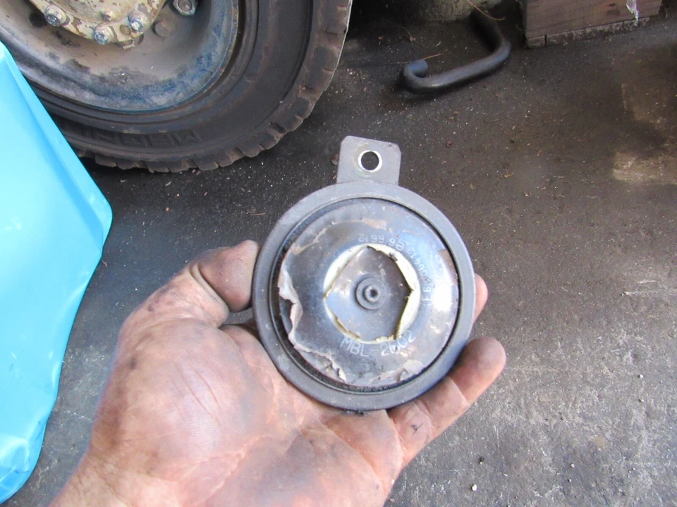 1999 honda cbr600 f4 рожок - Изображение 1 из 1