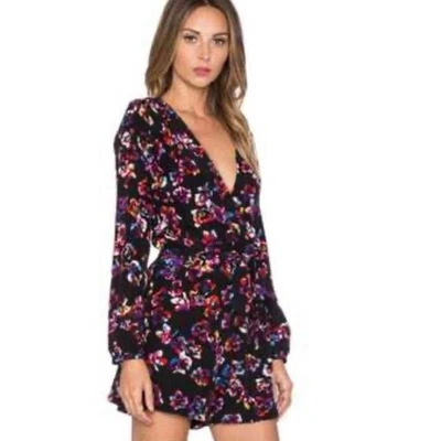 Mameluco Yumi Kim Naomi Seda Negro Floral Talla Mediana Foto 1 de 4