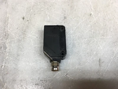 Omron E3Z-B86 Photoelectric Proximity Switch Sensor - Image 1 of 4