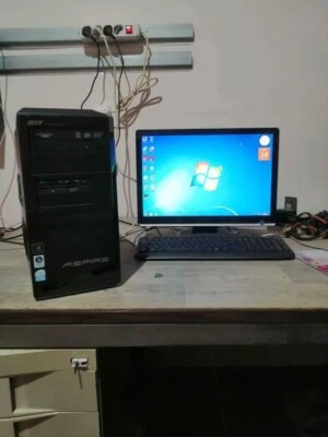 PC 16 ACER M1610 + CPU DUAL CORE E6600 2.40 GHZ + 4 GB RAM DDR2 2X2GB 800 MHZ - Immagine 1 di 4