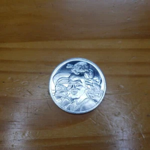 Michael Jordan 1996 Space Jam Promo Coin 1,5" Basketball Bugs Bunny Taz Silver - Bild 1 von 5