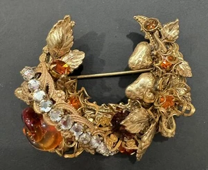 Seltene Vintage Miriam Haskel Brosche in Geschenkform goldfarben mit mehrfarbigen Steinen - Bild 1 von 8