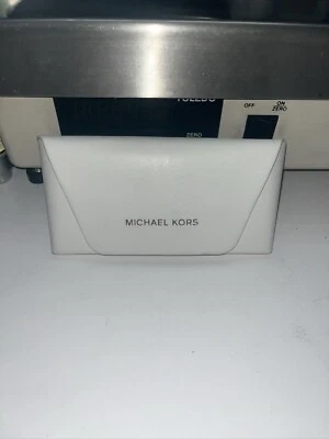MICHAEL KORS GAFAS DE SOL BLANCO ESTUCHE ABATIBLE PAÑO DE LIMPIEZA Foto 1 de 3