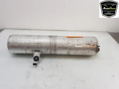 TANQUE Porsche Panamera (970) Liftback 4.8 V8 32V 4S (M48.40) 2009 97035815503 Foto 1 de 4