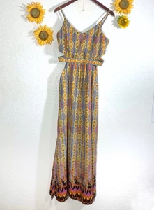 Gianni Bini Boho maxi dress with side cutouts & a tribal ikat print Size Large - Picture 1 of 12