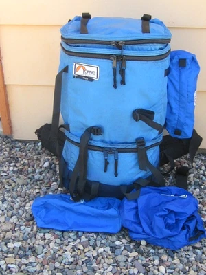 Vintage Lowe Alpine Damen kleiner TREK Rucksack mit Innenrahmen -- nie benutzt - Bild 1 von 4