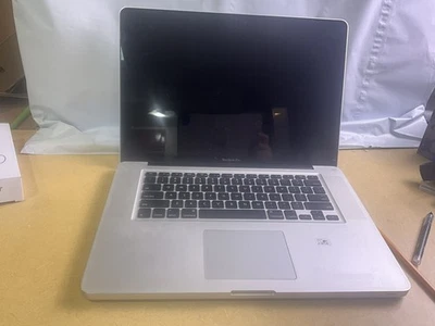Apple MacBook Pro i7 15" (Mid 2010) 2.66GHz 4GB RAM  No HDD No Battery Parts - Image 1 of 4