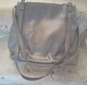 LADIES JOHN LEWIS BLACK LEATHER SHOULDER HANDBAG IN EX UNUSED CONDITION - Picture 1 of 5