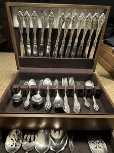 Oneida Rogers 1881 Victoriano Clásico Plateado 68 Piezas Servicio para 12 - Imagen 1 de 10