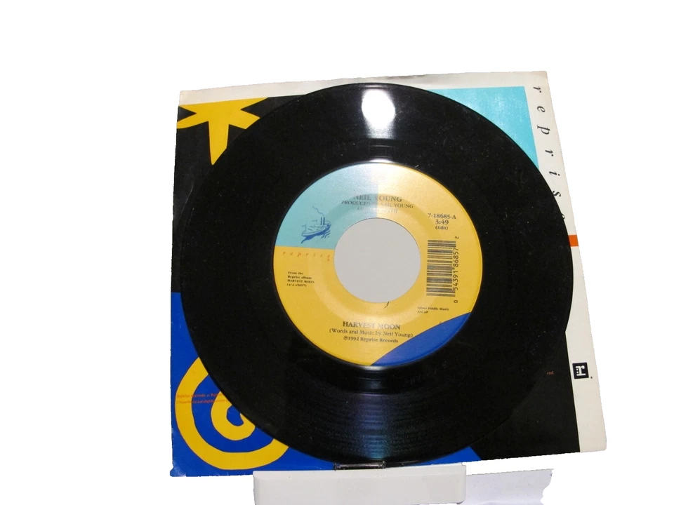45 RECORD - NEIL YOUNG - HARVEST MOON - Image 1 of 1