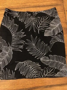 Tommy Bahama Linen /Rayon Leaf Print Black N White Lined Mini Skirt Size 10 - Picture 1 of 11