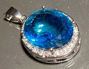 Swiss Blue Topaz Cubic Zirconia Solid Silver Pendant Very Large Stone 18x15mm - Imagen 1 de 5