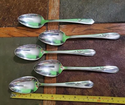 ЛОТ ИЗ 5 H & T c1940 ЛУГОВОЙ ЦВЕТОК ПОСЕРЕБРЕННЫЕ ЧАЙНЫЕ ЛОЖКИ/ЧАЙ 🍵 ЛОЖКА  - Изображение 1 из 4