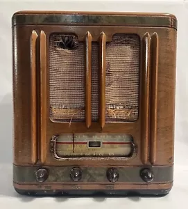 Vintage Gilfillan 6U Tombstone Radio (wood tube tombstone radio) Tested & Workin - Picture 1 of 17