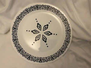 New Corelle FLORENTIA 101/4" DINNER plate Blue Snowflake Made in USA more availa - Picture 1 of 6
