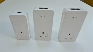 Devolo dLAN 1200+ WLAN AC Powerline Starter Kit mit 3 Adaptern - Bild 1 von 5