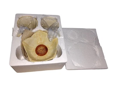 Temp-tations Old World 12 oz.  Juego de 4 tazas de tazón marrón con forma de tulipán floral  Foto 1 de 3