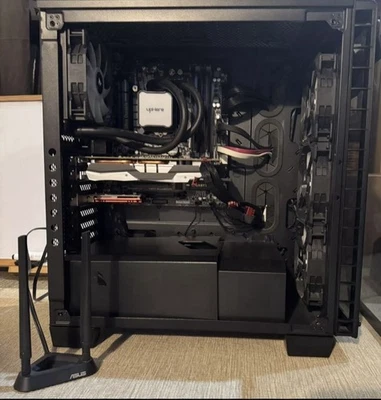 computer gaming fisso - Immagine 1 di 2