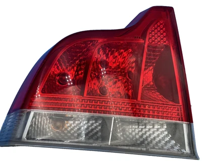 Conjunto de lanterna traseira esquerda Volvo S60 2005-2009 30655369 - Imagem 1 de 4