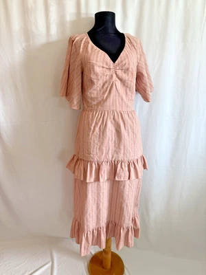 Tularosa пыльный розовый ярусный Midi платье - размер маленький - Изображение 1 из 4
