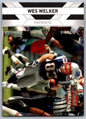 2010 Panini Threads Wes Welker New England Patriots #89 - Image 1 of 2