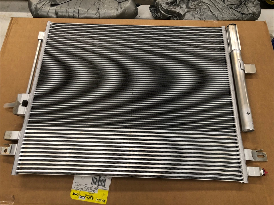 ⭐️Condensador de CA para Chevrolet Colorado 2015-18 / GMC Canyon 2015-18 GM84019527 Foto 1 de 4