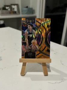 2023-24 Panini Select Colby Jones Rookie Card RC #132 Orange Flash Premier Kings - Picture 1 of 2