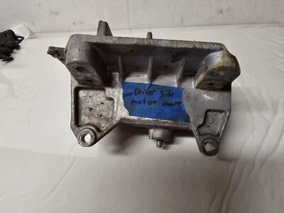 Chevrolet City Express 2017 montaje de motor izquierdo Foto 1 de 4