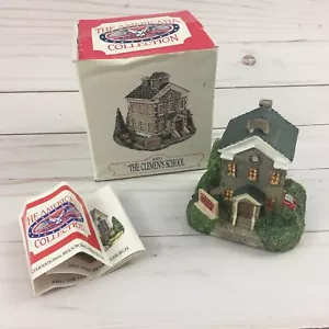 1992 Americana Collection The Clemen's School AH11 Edificio in miniatura 3" - Foto 1 di 7