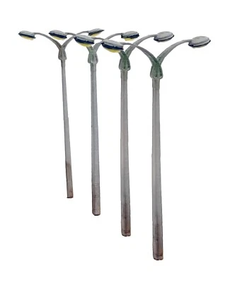 TD72 Double Sodium Lampposts (x4) OO scale model railway scenics unpainted - Image 1 of 4