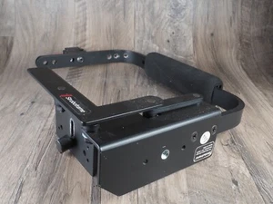 Stroboframe 310-900 Pro Rotating Flash Bracket for most 35mm + 6x4.5cm cameras - Picture 1 of 3