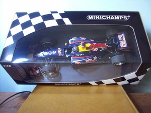 1/18 MINICHAMPS 110 110301 RED BULL RB7 JAPAN 2011 WORLD CHAMP SEBASTIAN VETTEL - Picture 1 of 6