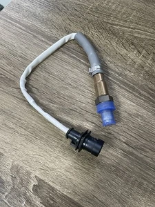 New OEM Aston Martin V12 Vantage 09-16 Oxygen Sensor P/N ED23-9F472-AA - Picture 1 of 2