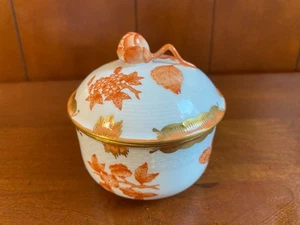 Herend Queen Victoria "Fortuna Rust" lidded sugar bowl/bonbon, MINT - Picture 1 of 5