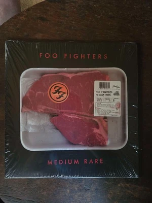 Foo Fighters – Medium Rare First US Pressing 2011 Vinyl LP Limited Edition NM - Image 1 of 4