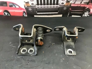 2009 CHRYSLER SEBRING CONVERTIBLE Front Passenger Side Door Hinges LH - Picture 1 of 7