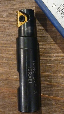 VARDEX VARGAS TMNC 075-3 RH INDEXABLE THREAD MILL 3/4" SHANK .790" DIA W/INSERT - Image 1 of 4