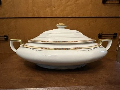 Tureen vegetal cubierto de porcelana china OSTROW vintage asas de oro de 18 quilates años 30 Foto 1 de 4