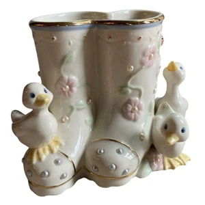 Lenox Petals & Pearls Duck Bud Vase - Picture 1 of 10