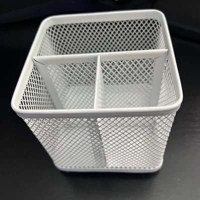 Сетчатый держатель для карандашей, настольный органайзер, держатель белый - сделано по дизайну - небольшая вмятина - Изображение 1 из 4